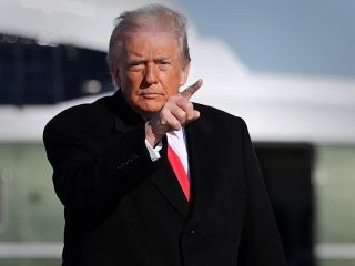 نقش مهم واشنگتن در سرنوشت اعتراضات ایران؛ نیویورک‌ تایمز: آیا بمب‌های ترامپ دموکراسی خواهد آورد؟