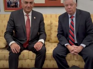 دیدار سناتور لیندزی گراهام با شاهزاده رضا پهلوی: به پیروزی بسیار نزدیکیم+ ویدیو