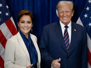 رئیس نهاد ناظر بر صدای آمریکا: کار ما انتخاب رهبر برای ایران نیست، این تصمیم ۹۳ میلیون ایرانی است