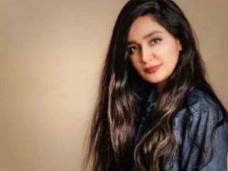 یادی از گلهای پرپر شده ایران؛ زهره فاضلی، دارای دکترای ام بی‌‌ای و مسلط به ۵ زبان زنده دنیا