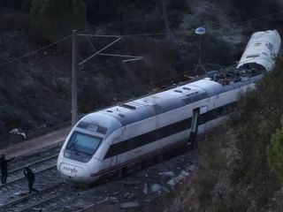 برخورد دو قطار تندرو در جنوب اسپانیا دست‌کم ۳۹ کشته و ۱۲۰ زخمی برجا گذاشت