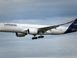 لوفت‌هانزا پروازها به تهران را تا ۹ فروردین لغو کرد