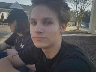 دیدار یک پدر با مردی که در بدنش قلب پسر نوجوان او می‌تپد