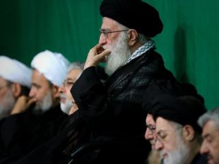 اکونومیست: پس از کشتار معترضان، تنش‌ها در درون رژیم افزایش یافته است