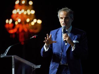 وضعیت نامعلوم ذخایر اورانیوم ایران؛ گروسی: بی خبری آژانس ادامه یابد، عدم پایبندی تهران به ان‌پی‌تی را اعلام می‌کنم