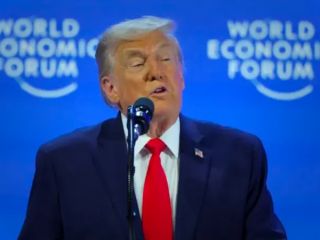 ترامپ: اروپا در حال خودویرانگری است و ما گرینلند را می‌خواهیم،اگر ما نبودیم، الان همه شما آلمانی صحبت می‌کردید