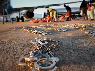 سومین پرواز ایرانیان اخراجی از آمریکا؛ سی‌ان‌ان: ده‌ها نفر یکشنبه به ایران بازگردانده می‌شوند