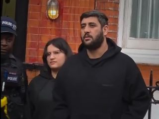 درگیری لفظی در روبروی سفارت جمهوری اسلامی در لندن