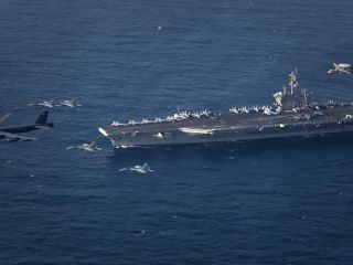 آبراهام لینکلن در راه ایران؛ از ناو گروه حامل ۷۰ جنگنده چه می‌دانیم؟