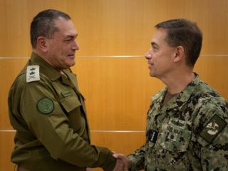 سفر فرمانده سنتکام به اسرائیل در اوج تنش با جمهوری اسلامی؛ دریاسالار کوپر با نظامیان ارشد اسرائیلی دیدار کرد