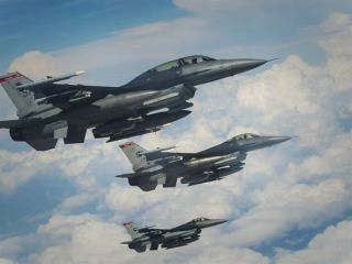 گزارش کانال۱۴ اسرائیل از آرایش نظامی آمریکا؛ حلقه به دور جمهوری اسلامی تنگ‌تر شده است