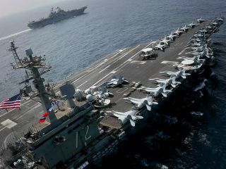 آرایش جنگی «تمام عیار» در خاورمیانه؛ رمزگشایی از «آرمادای» ترامپ برای رویارویی نظامی با ایران