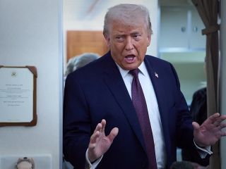 ترامپ می‌گوید مقامات جمهوری اسلامی بارها تماس گرفته‌اند و می‌خواهند معامله کنند