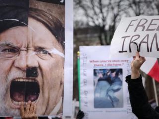 ابوالفضل قدیانی: خامنه‌ای از مردم، به‌خاطر انزجاری که از او دارند، انتقام گرفت