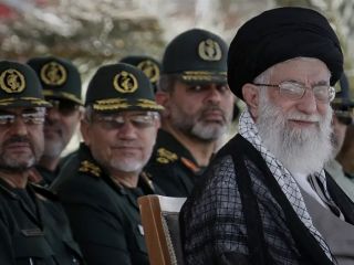 محمد نجفی، وکیل زندانی: خامنه‌ای تا کمر در خون است، باید خون گریست بر ملتی که رهبرش خامنه‌ای است