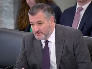 سناتور تد کروز خواستار مسلح کردن فوری معترضان ایرانی شد