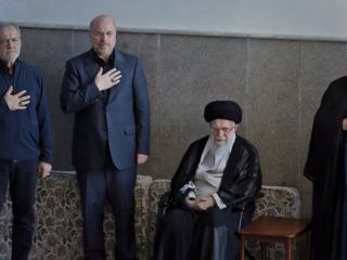 الکس وطن‌خواه: جمهوری اسلامی می‌داند برای بقا باید سازش کند، خم شود و انعطاف نشان دهد