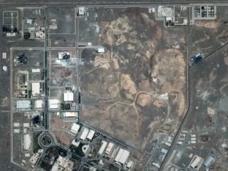 انتشار تصاویر ماهواره‌ای از سقف جدید تاسیسات نطنز و اصفهان