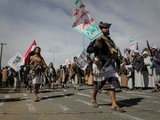 کان نیوز: حوثی‌ها برای حمله به کشتی‌های آمریکایی در دریای سرخ و دریای عرب آماده می‌شوند