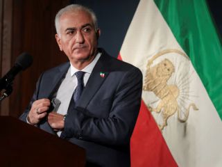 شاهزاده رضا پهلوی: تنها توافق قابل قبول، تسلیم جمهوری اسلامی در برابر ملت ایران است