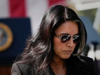 افشای تماس مرتبط با ایران؛ شکایت محرمانه علیه مدیر اطلاعات ملی آمریکا بر سر فردی نزدیک به ترامپ