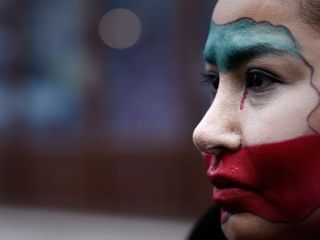 سرکوب خونین اعتراضات دی ماه؛ آیا  «مبارزه منفی» در ایران ممکن است؟