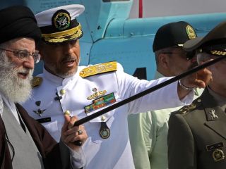 پایان جمهوری اسلامی کلاسیک در مواجهه با جنگ یا مذاکره؛ چرا سوپاپ‌های اطمینان ناگهان «کودتاچی» شدند؟