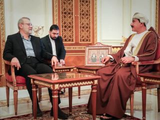 علی لاریجانی وارد مسقط، پایتخت عمان شد