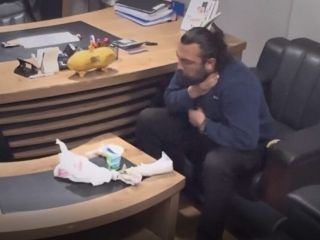 نجات از خفگی در لحظه آخر؛ ابتکار عمل مرد ترکیه‌ای برای بقا + ویدیو