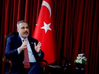 وزیر خارجه ترکیه می‌گوید گسترش موضوع مذاکرات به موشک‌های تهران خطر جنگ به همراه دارد