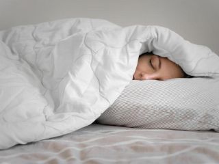 آیا  لحاف سنگین کیفیت خواب را بهتر می‌کند؟