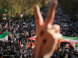 «اپوزیسیون پراکنده ایران» چرا مخالفان جمهوری اسلامی نمی‌توانند با یکدیگر متحد شوند؟