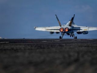 تدارک پنتاگون برای حملات «چند‌هفته‌ای» به ایران؛ نیویورک‌تایمز: ترامپ اعزام کماندوها را بررسی می‌کند