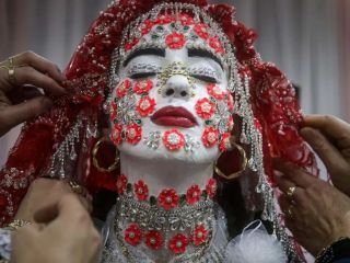 تصاویر آرایش سنگین صورت عروس‌های قوم مسلمان پوماک در بلغارستان