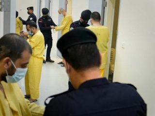 تصاویر؛ بازجویی از داعشی‌ها