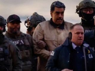 «وال‌استریت ژورنال»: پنتاگون در عملیات بازداشت مادورو از مدل هوش مصنوعی «کلود» استفاده کرد