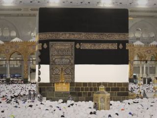 جنجال اسناد جدید در پرونده اپستین: ارسال اشیای متبرک از جمله پرده کعبه از عربستان به خانه جفری اپستین!