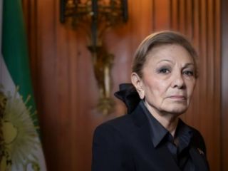 شهبانو فرح پهلوی: ایران به‌زودی از چنگ اشغالگران اهریمن‌صفت رهایی خواهد یافت