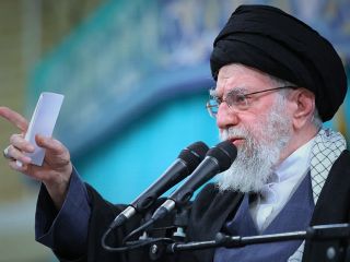 خامنه‌ای خطاب به ترامپ: تو هم نمی‌توانی جمهوری‌اسلامی را از بین ببری