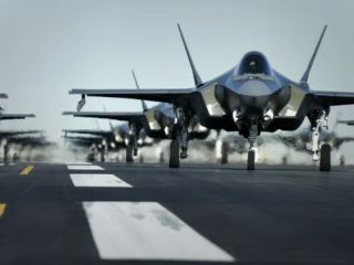 اف-۲۲ها در آسمان و تاماهاوک‌ها در دریا؛ آمریکا چگونه ماشه را می‌کشد؟