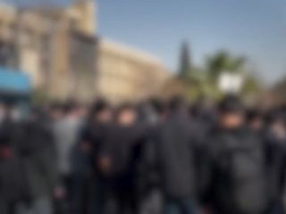 تجمع دانشجویان دانشگاه شریف پس از حمله بسیجیان به درگیری کشیده شد