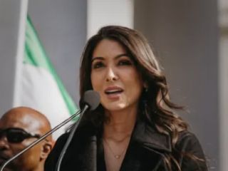 نور پهلوی: جمهوری اسلامی هرگز تا این حد به سقوط نزدیک نبوده است