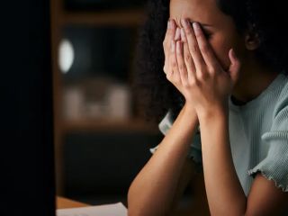 حملات پانیک؛ چگونه اضطراب شدید را در زمان بحران مدیریت کنیم؟