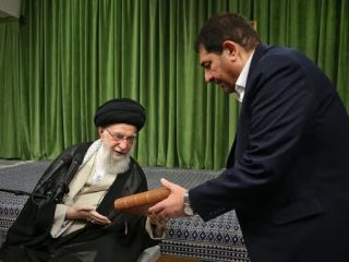 دستیار خامنه‌ای: نیاز نیست برای پاسخ به آمریکا، شلیک چندهزار کیلومتری داشته باشیم