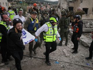 دور دیگری از حملات موشکی ایران به اسرائیل هفت زخمی به‌جا گذاشت