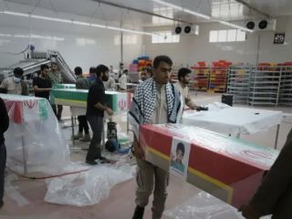 تشییع دانش‌آموزان کشته شده در میناب برگزار شد