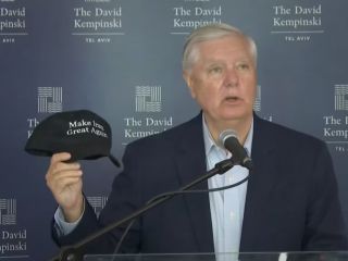 لیندزی گراهام: پایان رژیم ایران نزدیک است؛ حملات آمریکا و اسرائیل در روزهای آینده «بسیار سنگین» خواهد بود