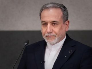 عراقچی:  ایران نه درخواستی برای آتش بس دارد و نه قصدی برای مذاکره