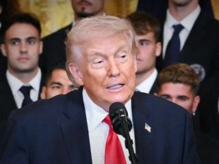 دونالد ترامپ: از دیپلماتهای جمهوری اسلامی در سراسر دنیا می‌خواهیم تقاضای پناهندگی بدهند