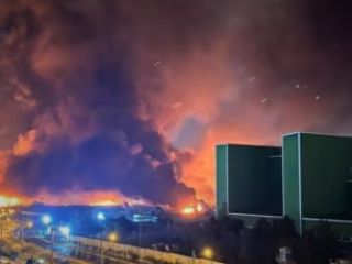 تصاویری از انفجار و آتش‌سوزی سنگین در حوالی مهرآباد